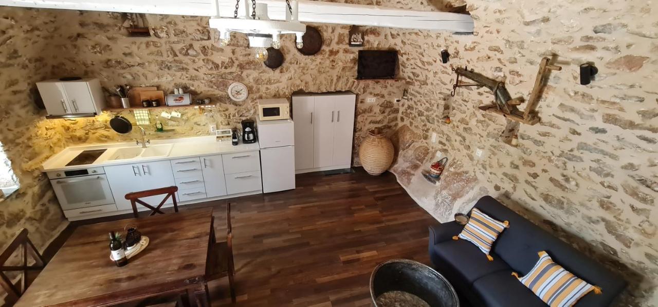 Olive Oil Mill Apartment Kokkala Екстериор снимка